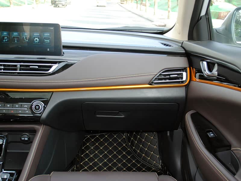 【图解图片_和运昌长安逸动dt图片】-汽车之家