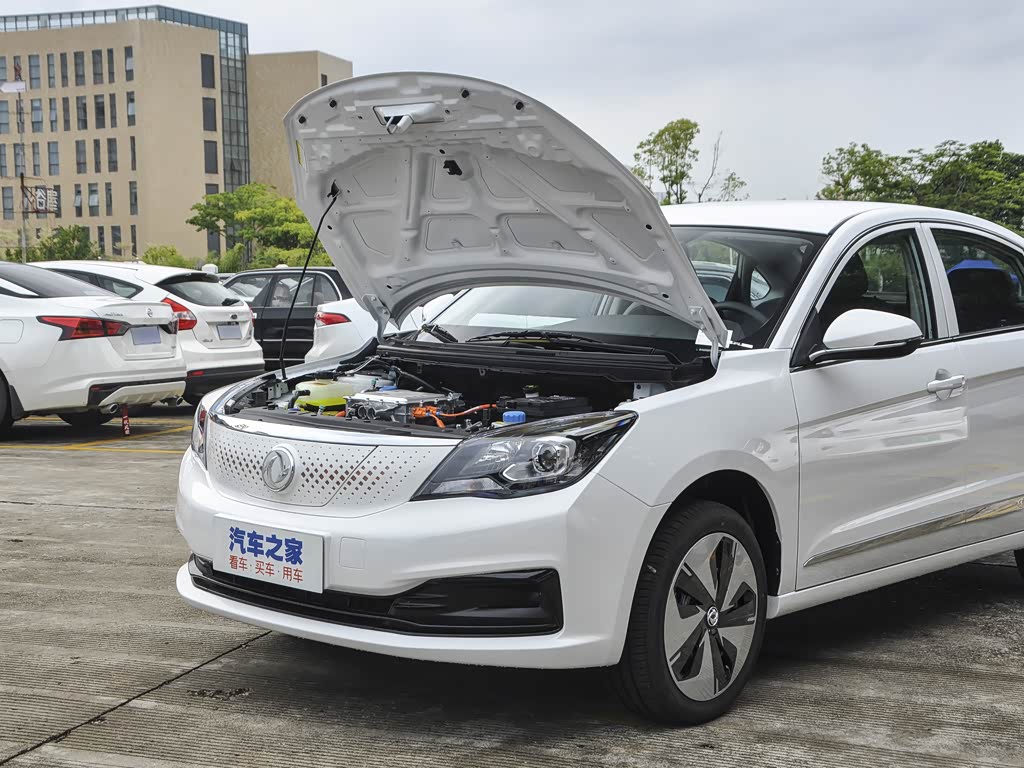 东风乘用车 东风风神e70 2023款 500 智行版 磷酸铁锂 47.58kwh