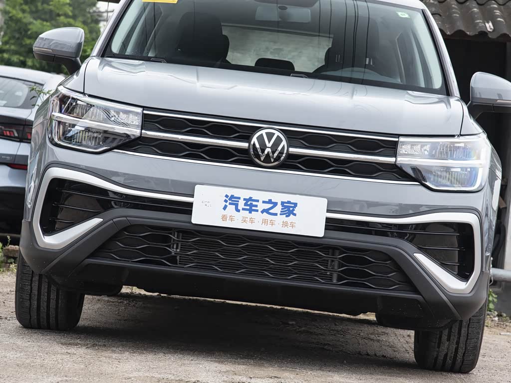 上汽大众 途岳 2023款 300tsi 两驱新月版