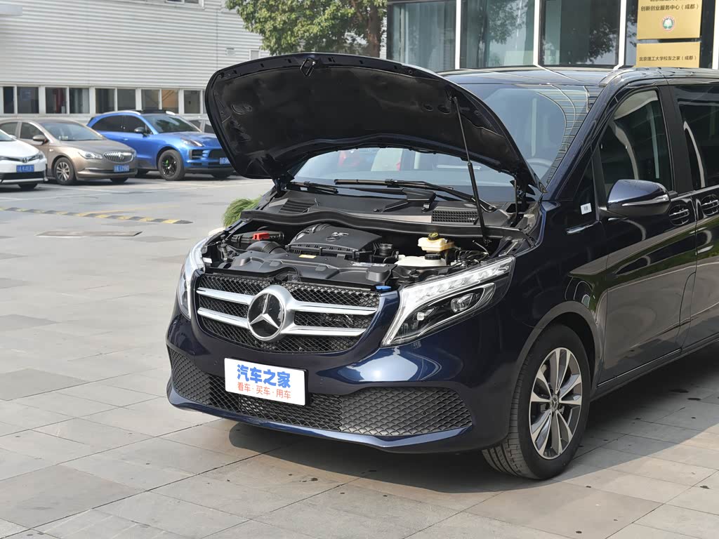 福建奔驰 奔驰v级 2021款 v 260 领航版