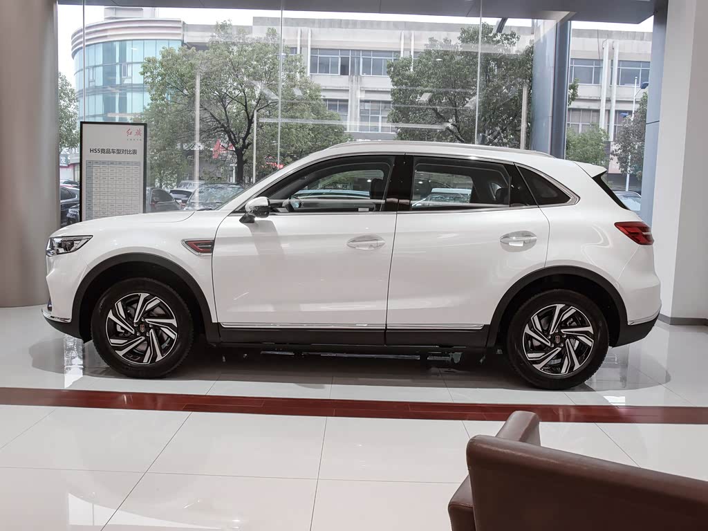 一汽红旗 红旗hs5 2022款 改款 2.0t 智联旗享版