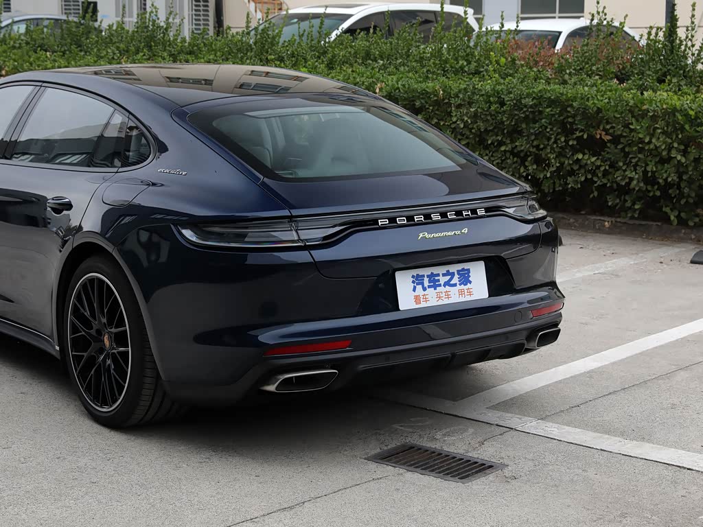 保时捷 panamera新能源 2023款 panamera 4 e-hybrid 行政加长版 2.9t