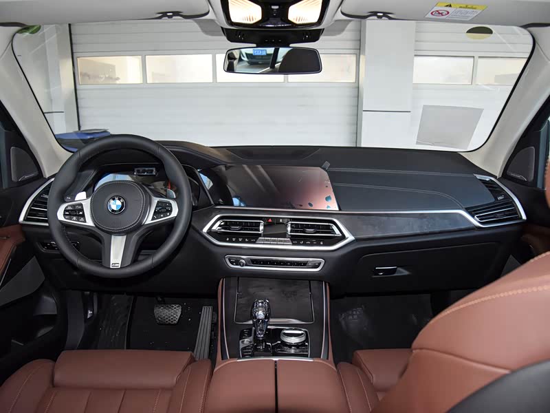>宝马x5(进口)>2022款xdrive40i尊享型m运动套装>中控方向盘>800_600