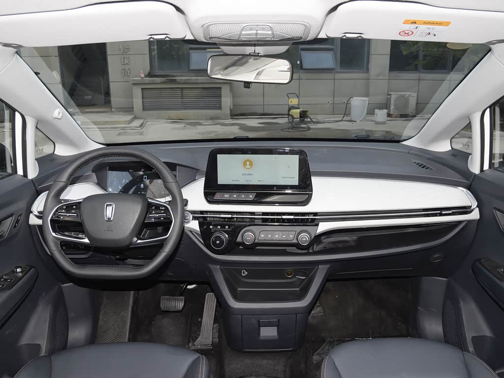 一汽奔腾 奔腾nat 2022款 舒享出行 换电版 100kw 401km