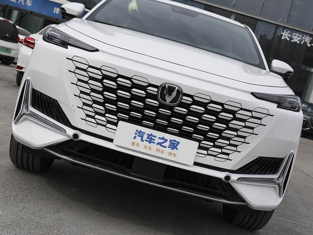 长安汽车 长安uni-k 2023款 2.0t 两驱悦尚型