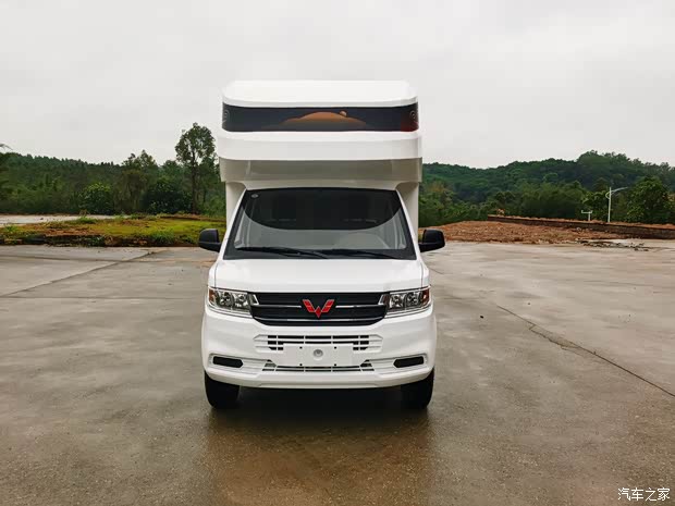 五菱荣光新卡房车热销中售价196万起