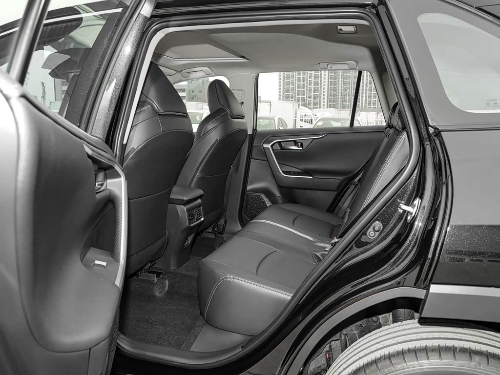 广汽丰田 威兰达 2022款 2.0l cvt两驱豪华版