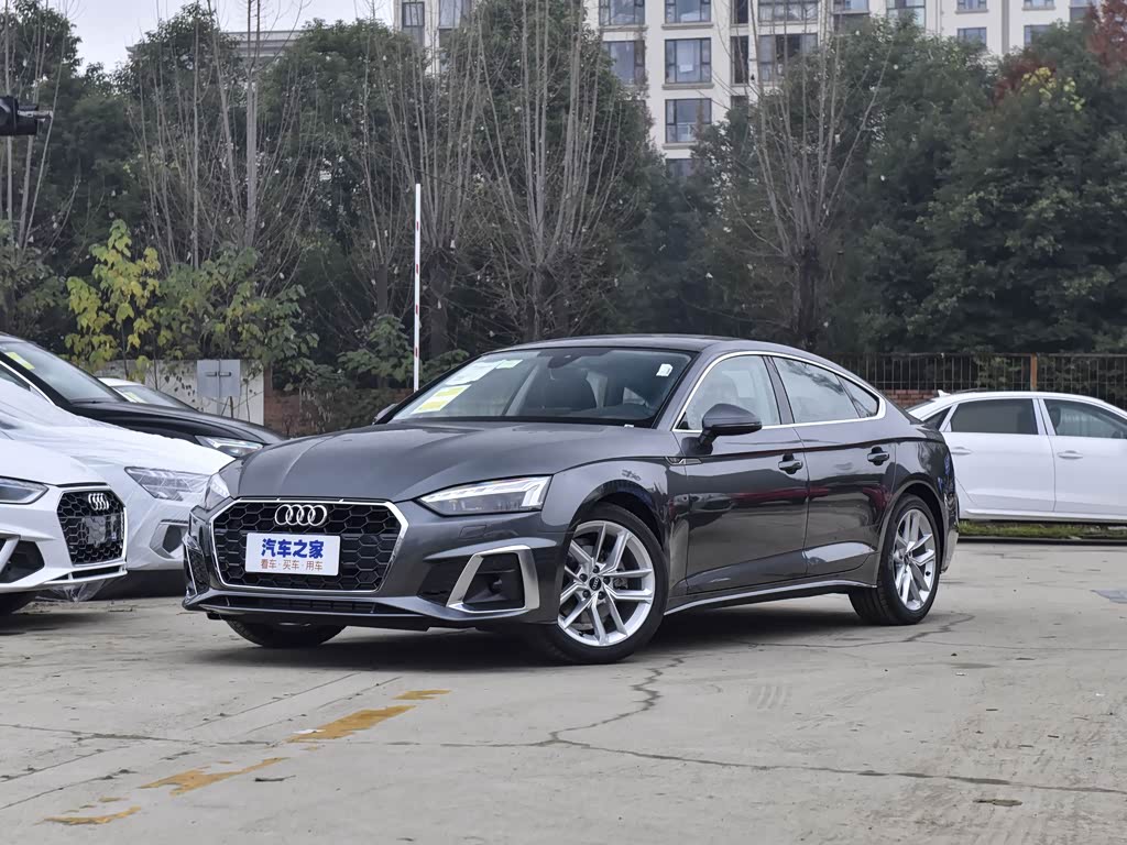 奥迪(进口) 奥迪a5 2022款 sportback 40 tfsi 时尚动感型