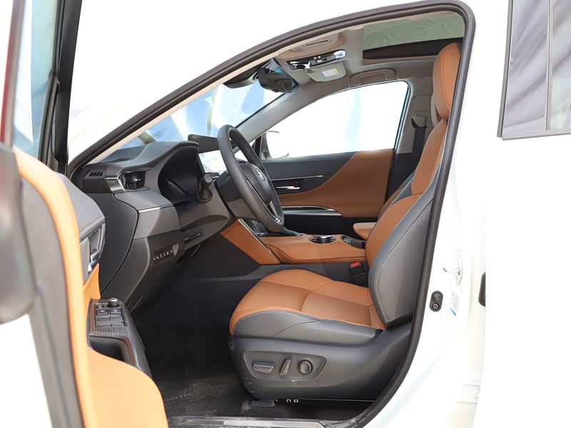 广汽丰田 威飒 2022款 双擎 2.5l cvt四驱至尊版