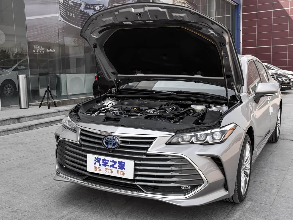一汽丰田 亚洲龙 2019款 双擎 2.5l xle尊贵版 国vi