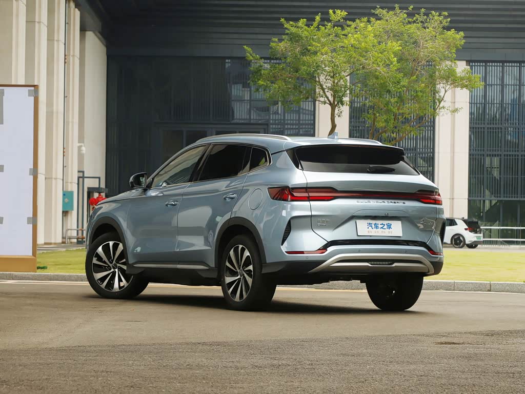 比亚迪 宋plus新能源 2023款 冠军版 dm-i 110km 旗舰plus