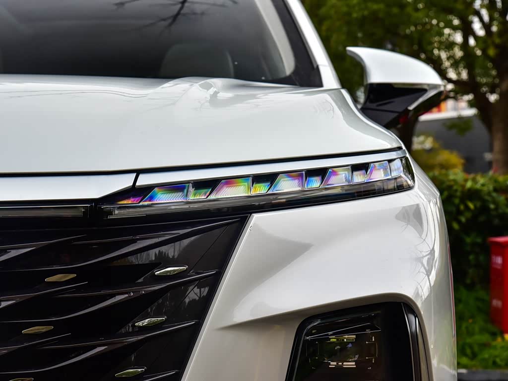 上汽集团 荣威rx5 emax 2022款 1.5t phev无畏尊荣版