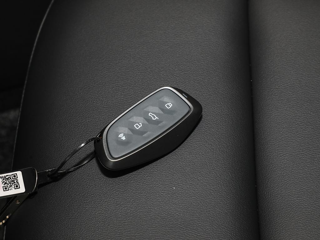 长城汽车 哈弗枭龙max 2023款 1.5l hi4 105 四驱精英版