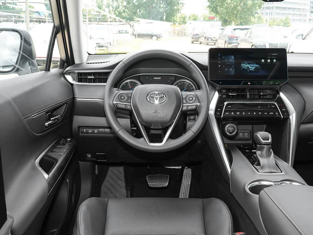 一汽丰田 凌放harrier 2023款 双擎 2.5l cvt四驱豪华版