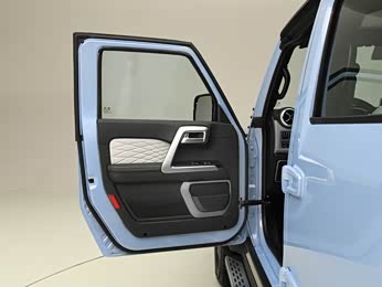 2023款20t自动四驱城市猎人版至尊型