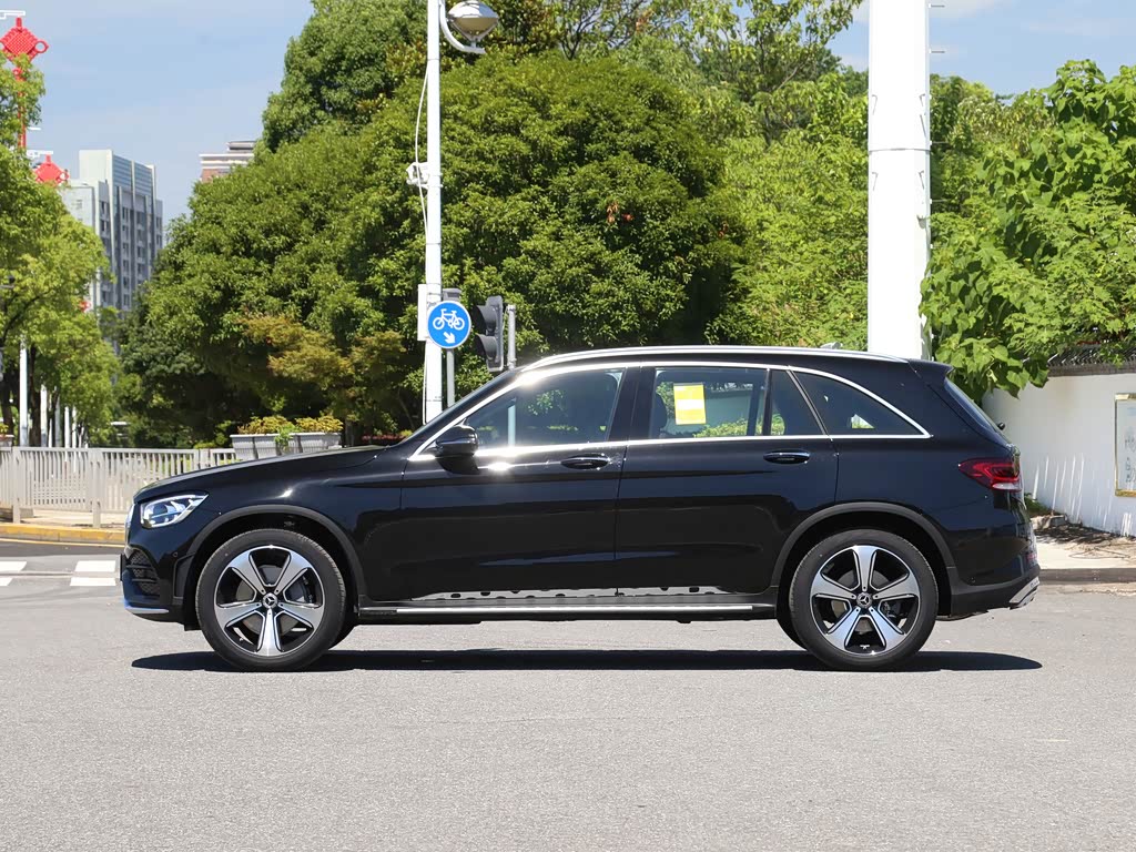 北京奔驰 奔驰glc 2022款 改款三 glc 300 l 4matic 豪华型