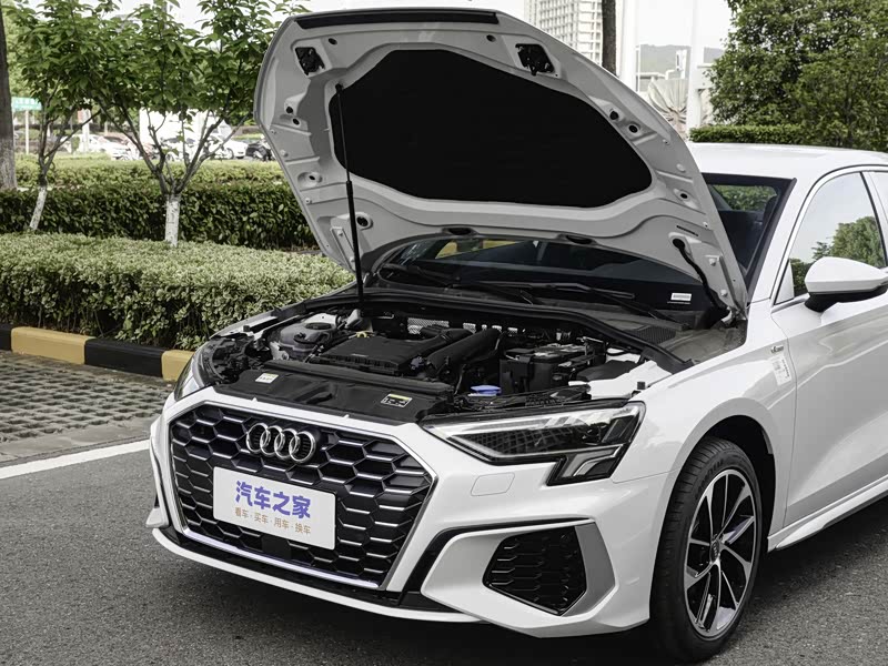 一汽奥迪 奥迪a3 2023款 改款 a3l limousine 35 tfsi 进取运动型