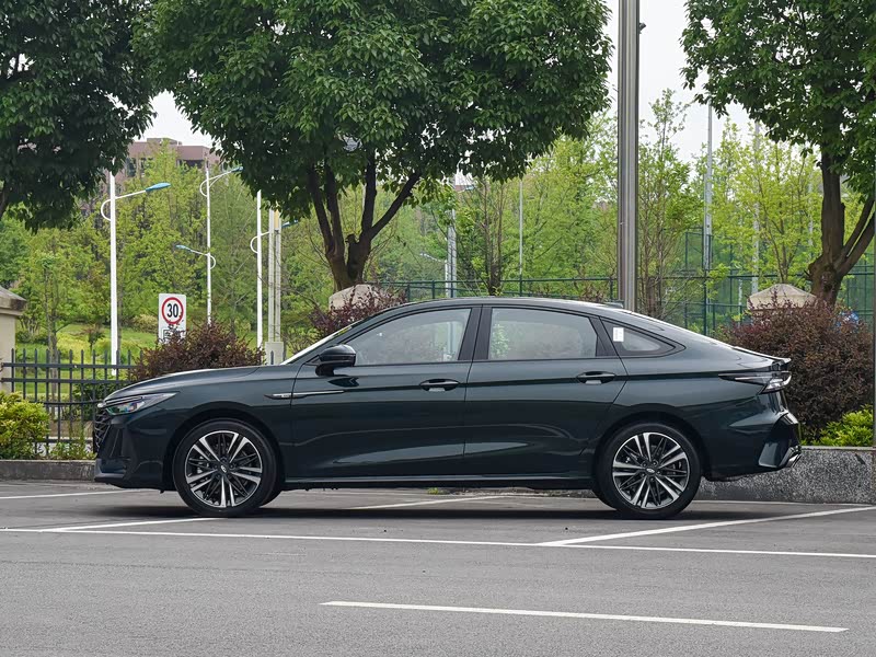 奇瑞汽车 艾瑞泽8 2023款 高能版 2.0t dct劲