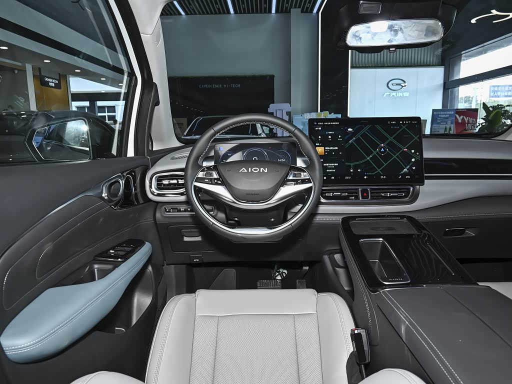 埃安 aion v 2023款 plus 70 超级快充版 三元锂