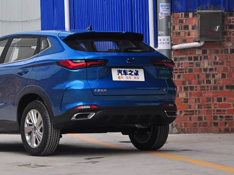 长安汽车 长安欧尚x5 2021款 1.6l cvt尊贵型