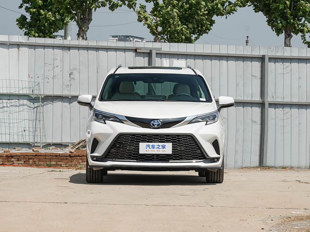 一汽丰田 格瑞维亚 2023款 2.5l混动 尊贵plus版