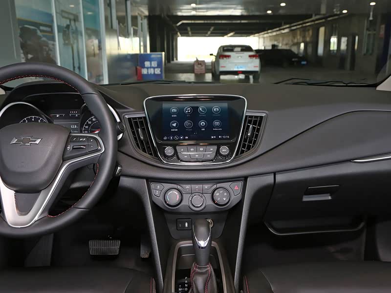 上汽通用雪佛兰 科鲁泽 2020款 轻混 redline 320t 双离合欢快版