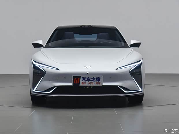 智己l7正价销售中 目前售价29.99万元起