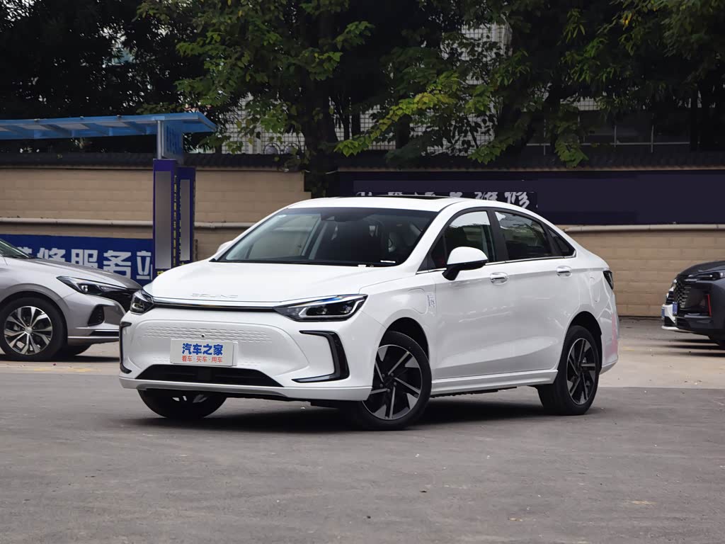 北京汽车 北京eu5 plus 2021款 r500 尊享版