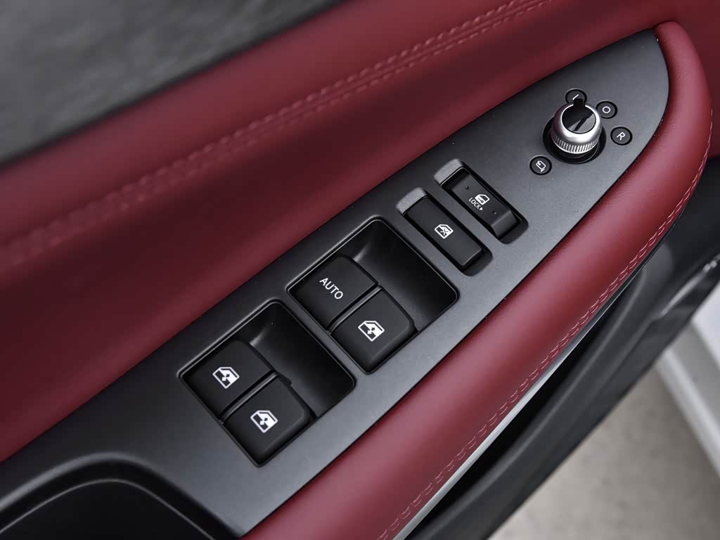 大连荣和长安4s店>长安汽车>长安cs75>2023款畅享版1.