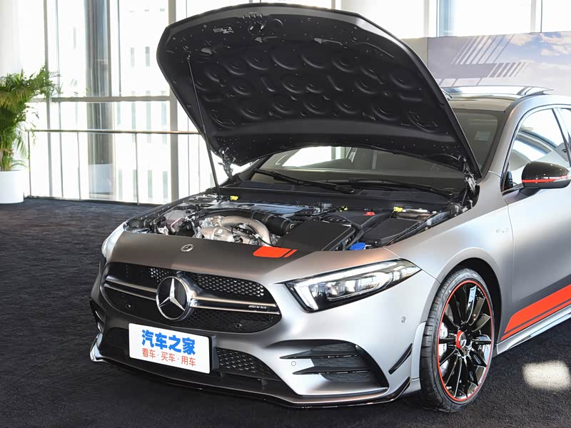 北京奔驰 奔驰a级amg 2021款 amg a 35 l 4matic 炽夜特别版