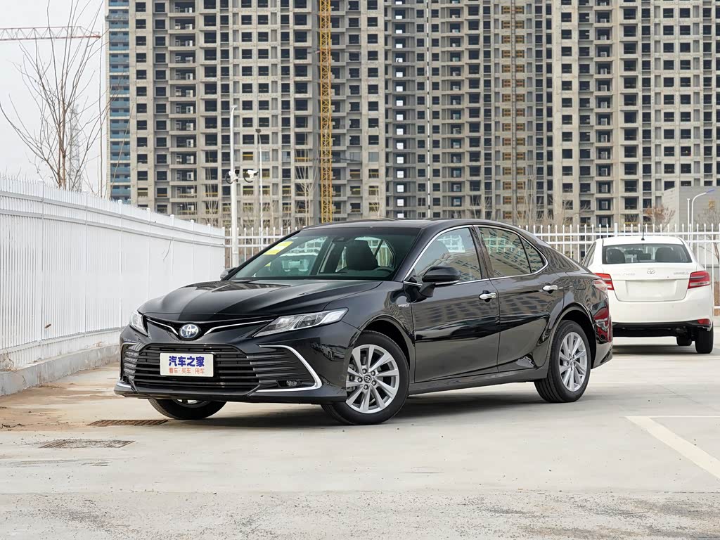 广汽丰田 凯美瑞 2021款 双擎 2.5hgvp 领先版