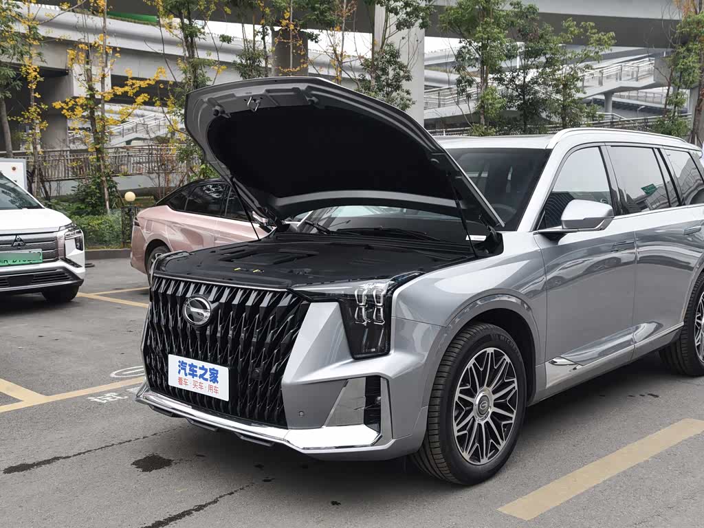 广汽乘用车 传祺gs8 2022款 双擎系列 2.0tm 四驱旗舰版(六座)