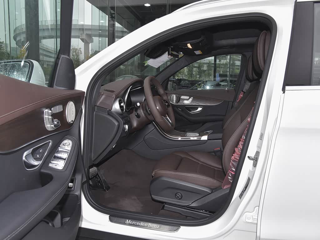北京奔驰 奔驰glc 2022款 改款 glc 300 l 4matic 豪华型
