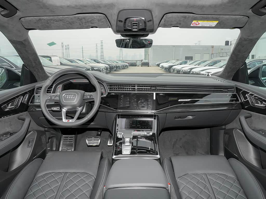 栋4s店>奥迪(进口)>奥迪q8>2022款55tfsi暗夜骑士殿堂版>中控方向盘>