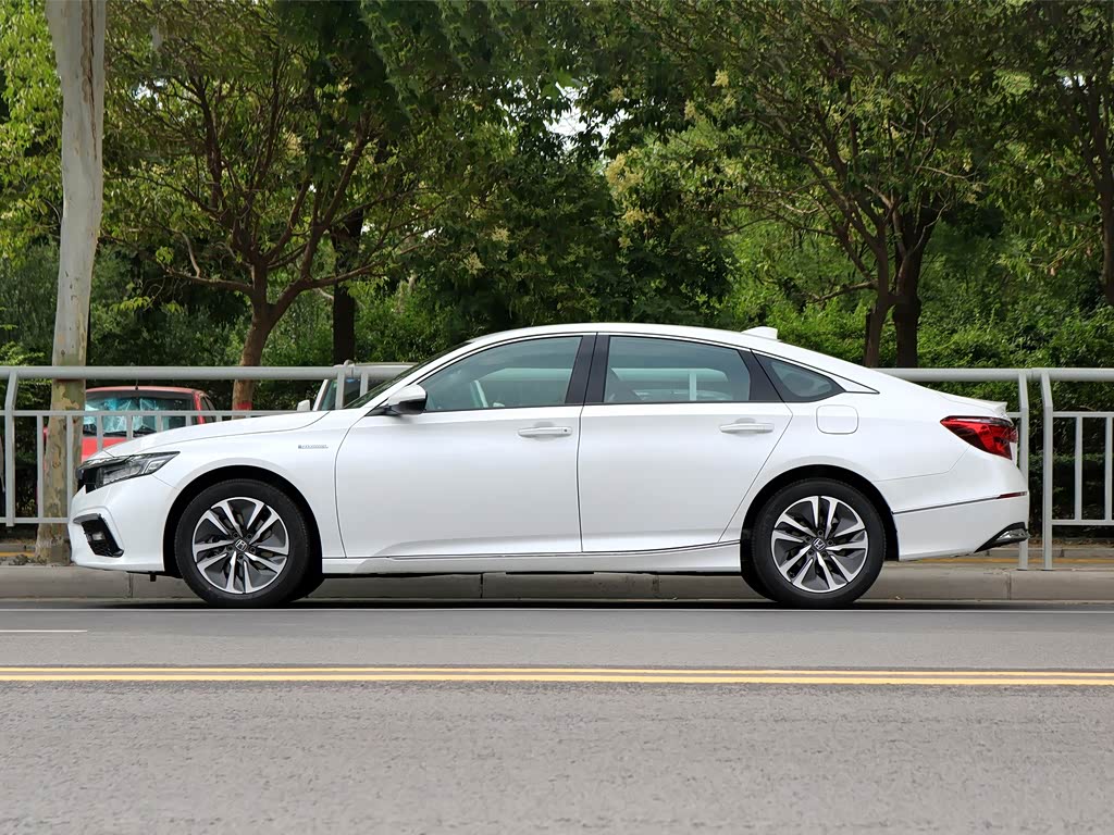 东风本田 英仕派 2019款 锐·混动 2.0l 净雅版 国vi