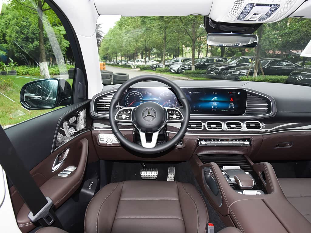 >奔驰(进口)>奔驰gls>2023款改款二gls4504matic时尚型>中控方向盘>