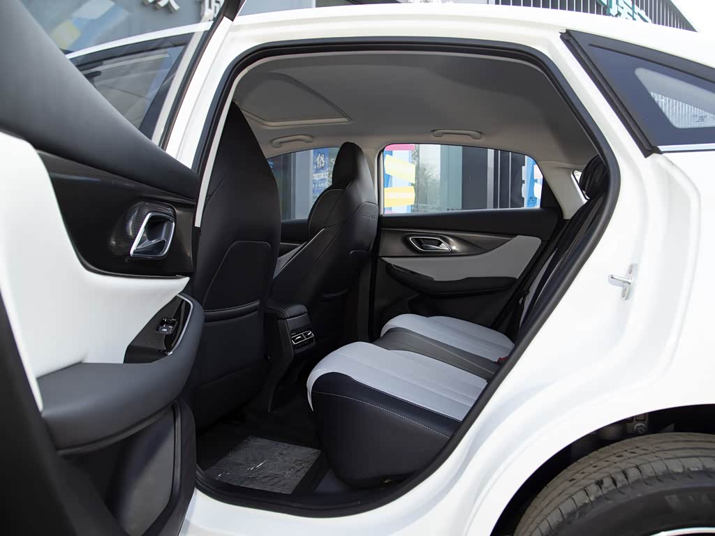 北京汽车 北京eu5 plus 2021款 r600 优享版