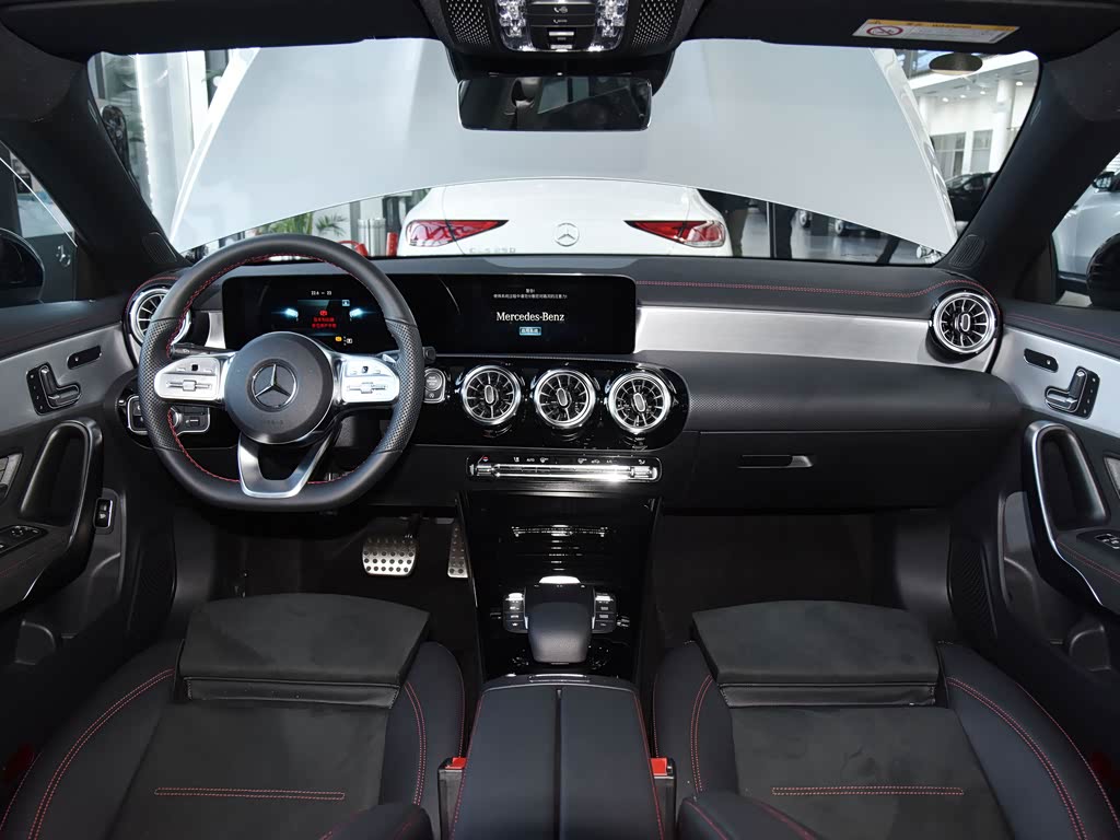 奔驰(进口) 奔驰cla 2022款 cla 200 4matic