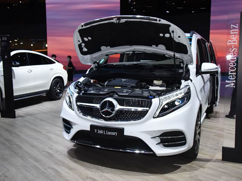 福建奔驰 奔驰v级 2021款 v 260 l 长轴距豪华版