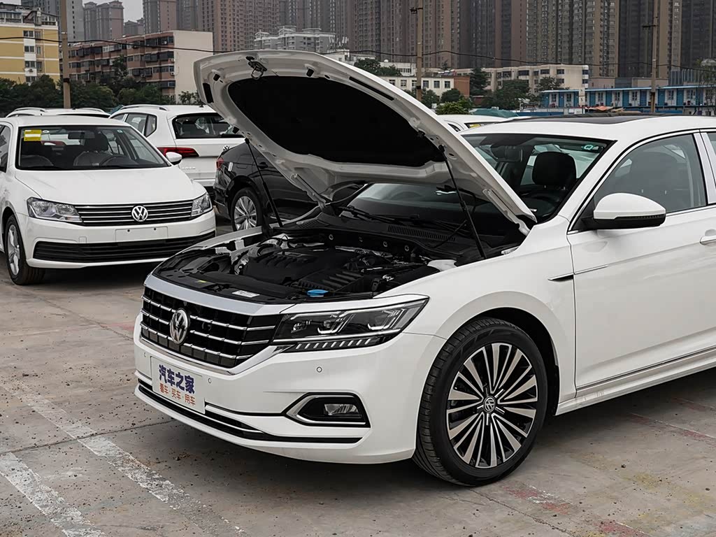 上汽大众 帕萨特 2020款 330tsi 豪华版 国vi