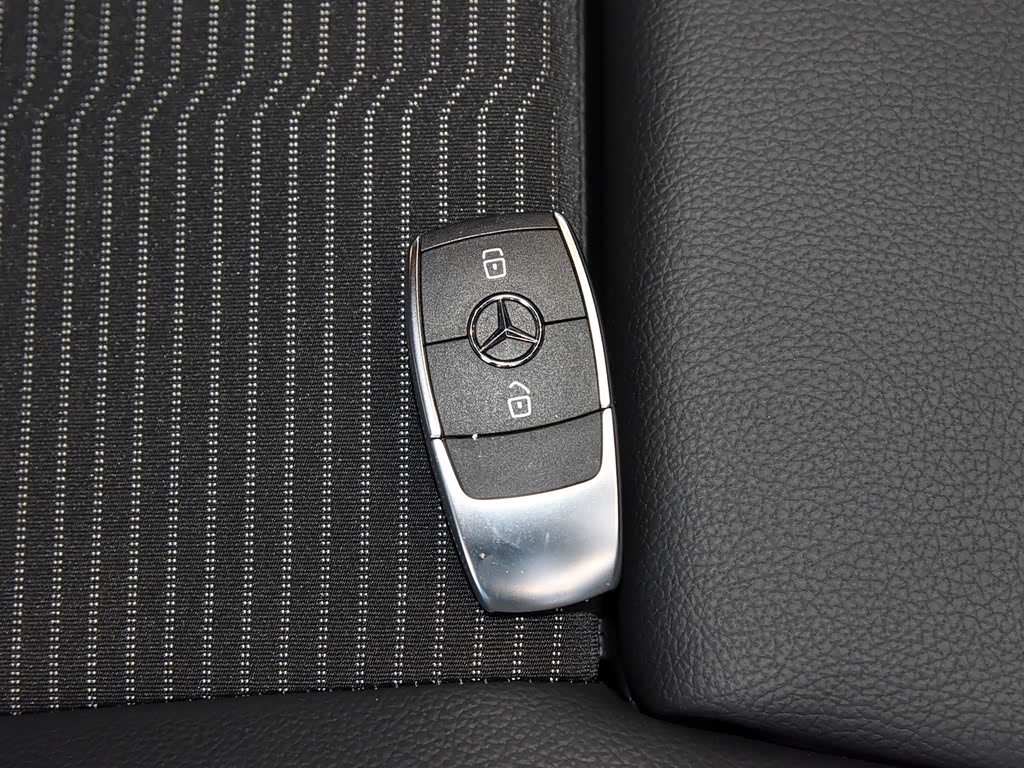 奔驰(进口) 奔驰b级 2022款 b 180 时尚型