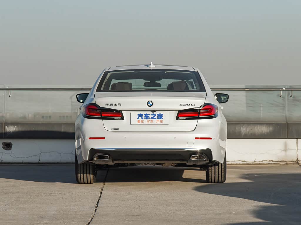 华晨宝马 宝马5系 2022款 改款 530li xdrive 豪华套装