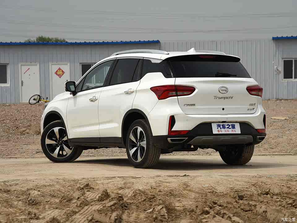 广汽乘用车 传祺gs4 2019款 270t 自动两驱豪华智联版