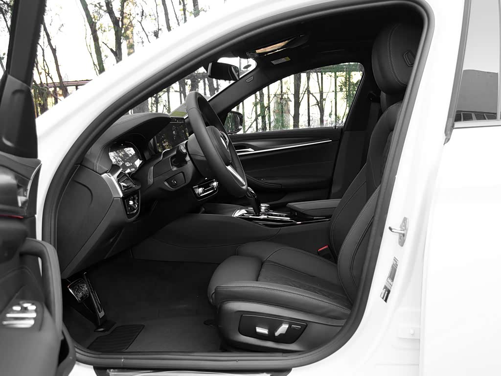 宝马(进口) 宝马5系(进口) 2022款 525i m运动套装