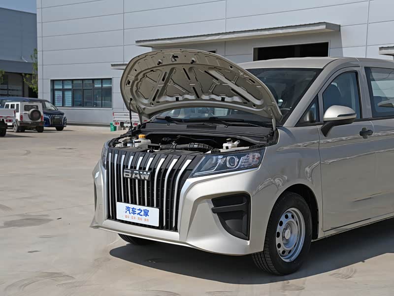 北京汽车制造厂 锐胜王牌m7 2023款 2.0l cng长轴豪华营运版 7座