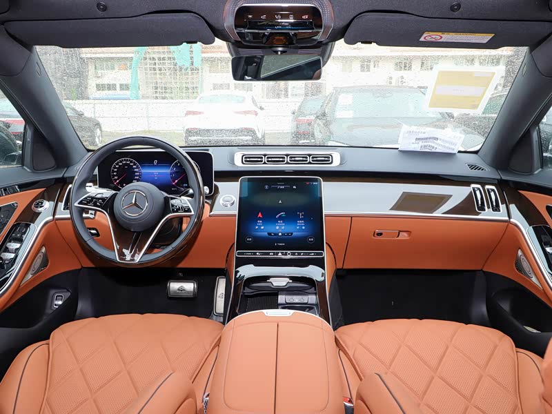梅赛德斯-迈巴赫 迈巴赫s级 2021款 s 480 4matic 中控方向盘已经是