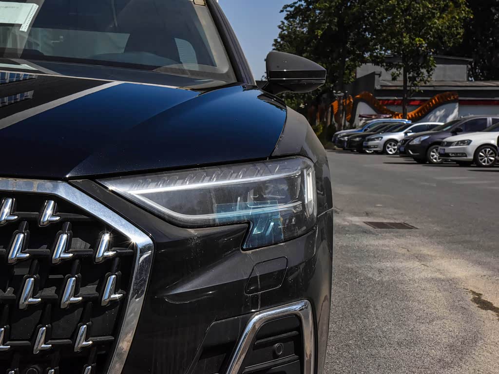 奥迪(进口) 奥迪a8 2023款 a8l 50 tfsi quattro 尊享型