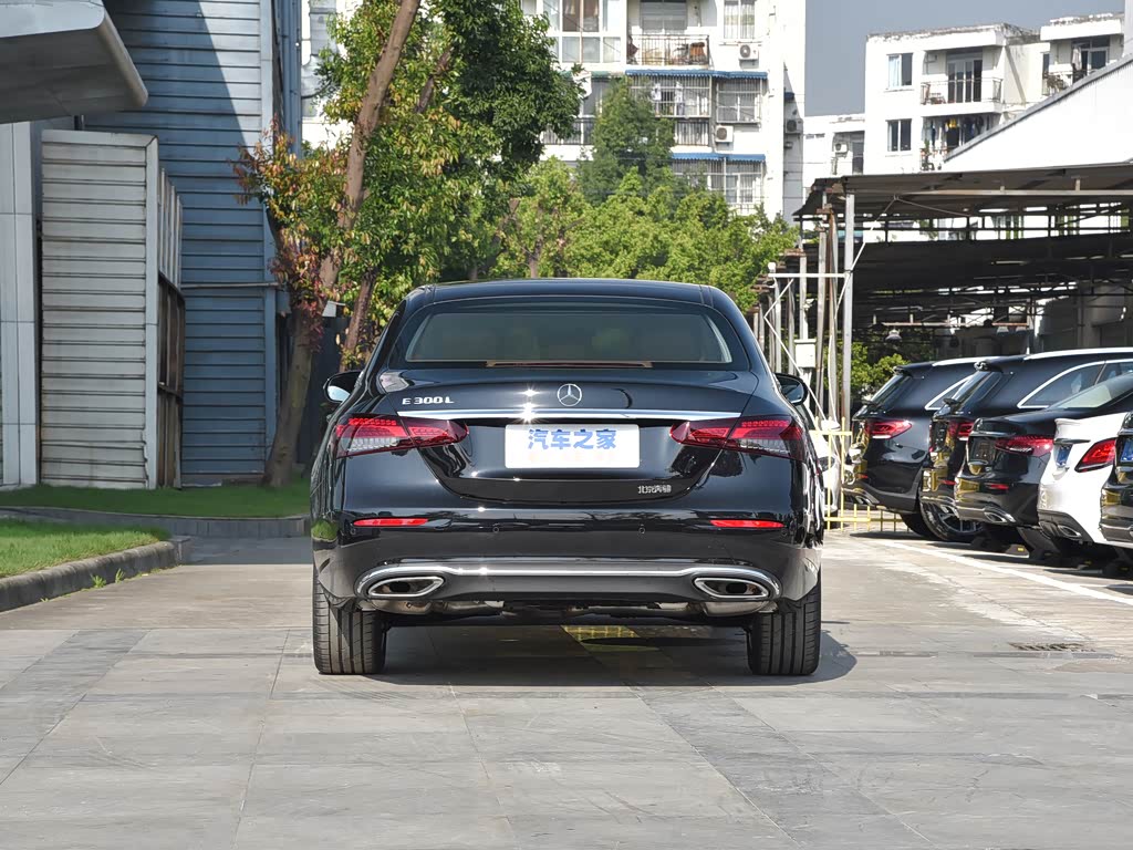 北京奔驰 奔驰e级 2022款 e 300 l 尊贵型