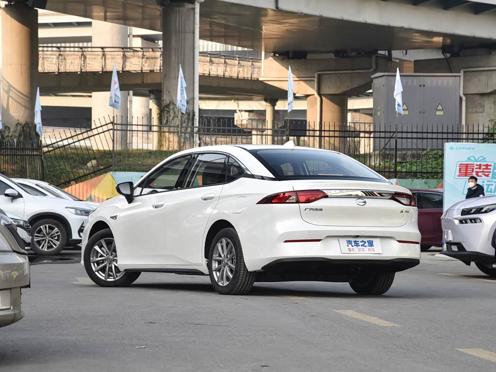 广汽埃安上海宁桥体验中心>埃安>aions>2022款炫580pio60kwh>极地白>