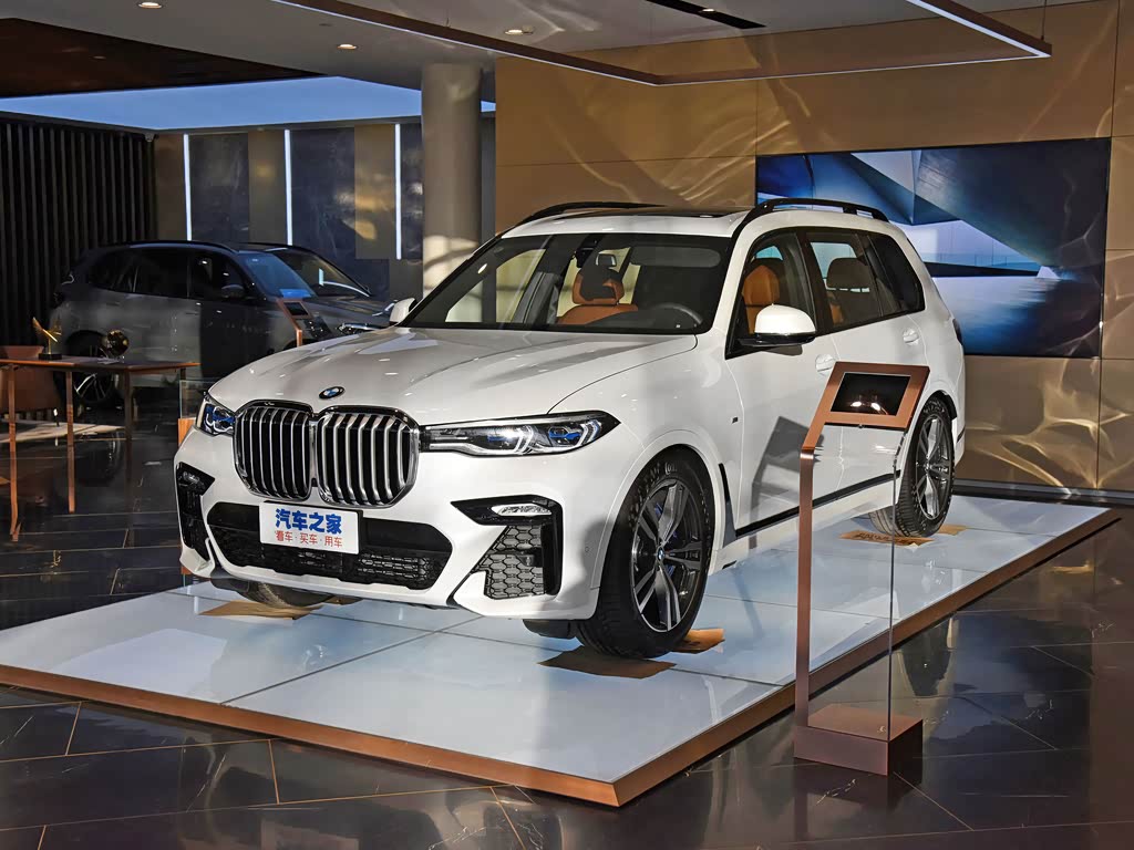 宝马(进口) 宝马x7 2022款 xdrive40i 尊享型m运动套装